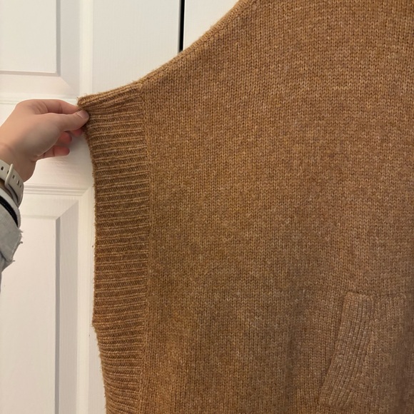 J. Crew Relaxed Turtleneck Poncho M/L Oversized Camel Sweater Alpaca Merino Wool - Picture 11 of 15